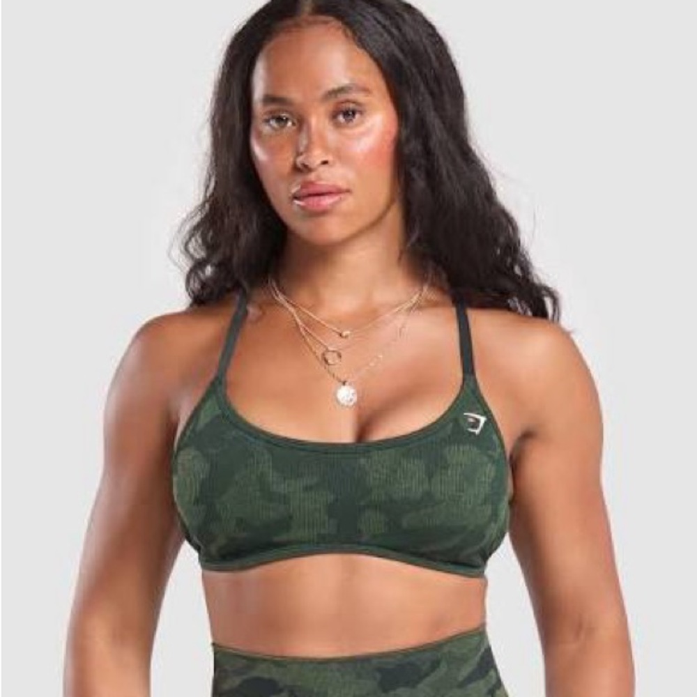 Gymshark Adapt Camo Minimal Bra
Victory Green/ Force Green Small